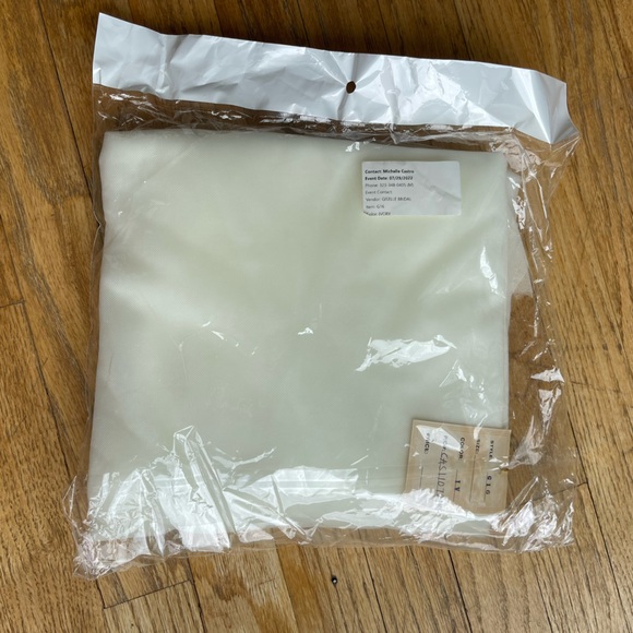 Giselle Bridal Ivory Cathedral Length Veil - Picture 4 of 4